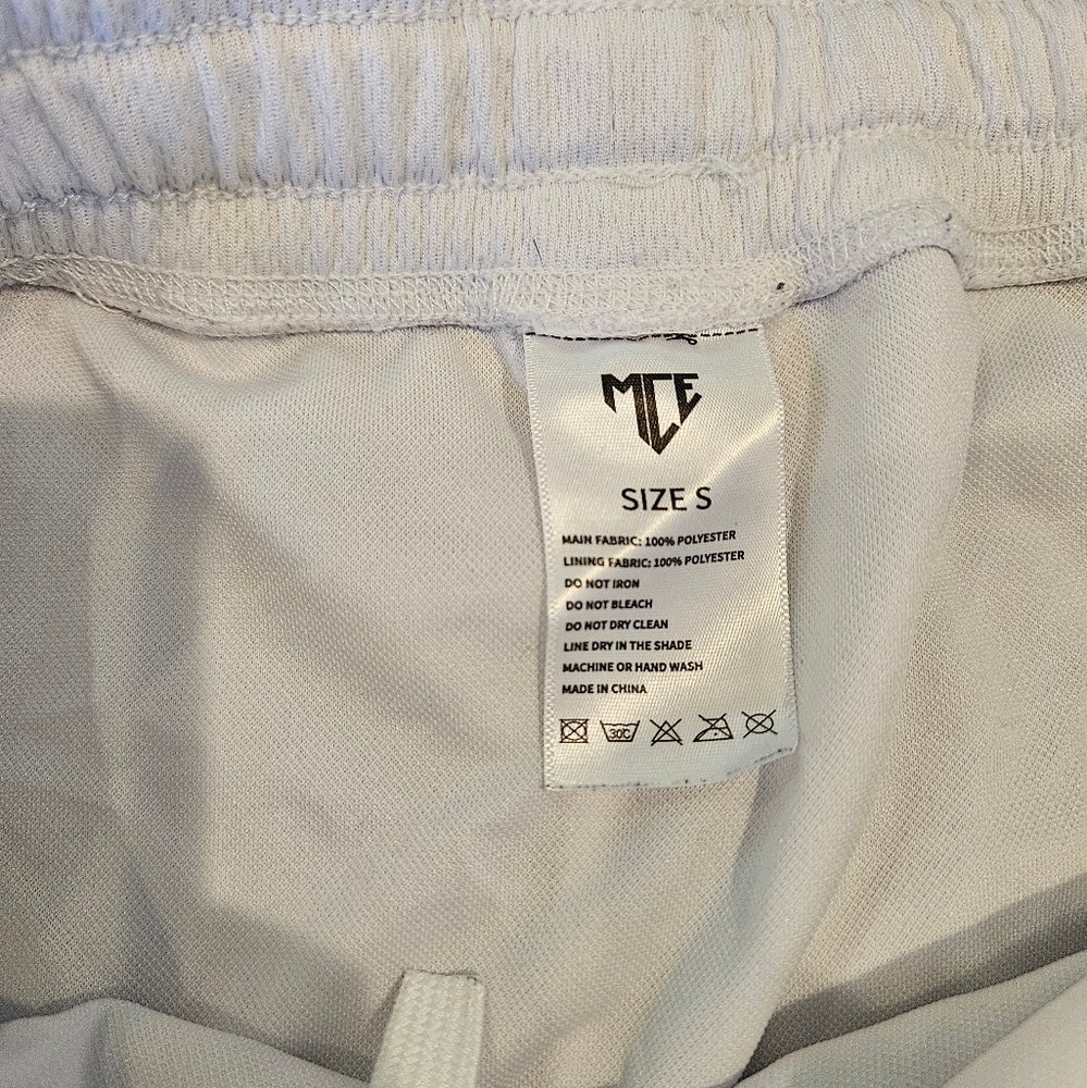 MCE Creations white pride shorts with liner - Picture 3 of 5